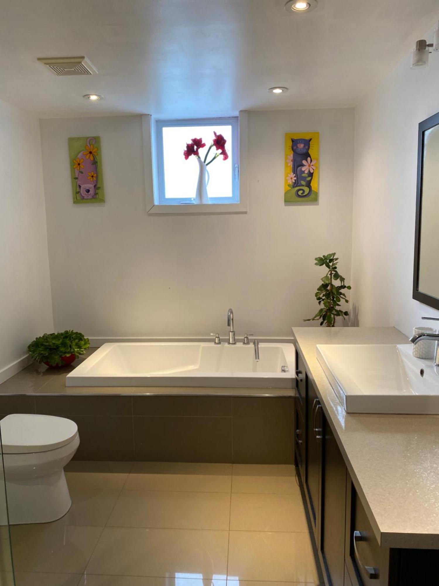 Beautiful Private Full Condo Brossard Eksteriør billede