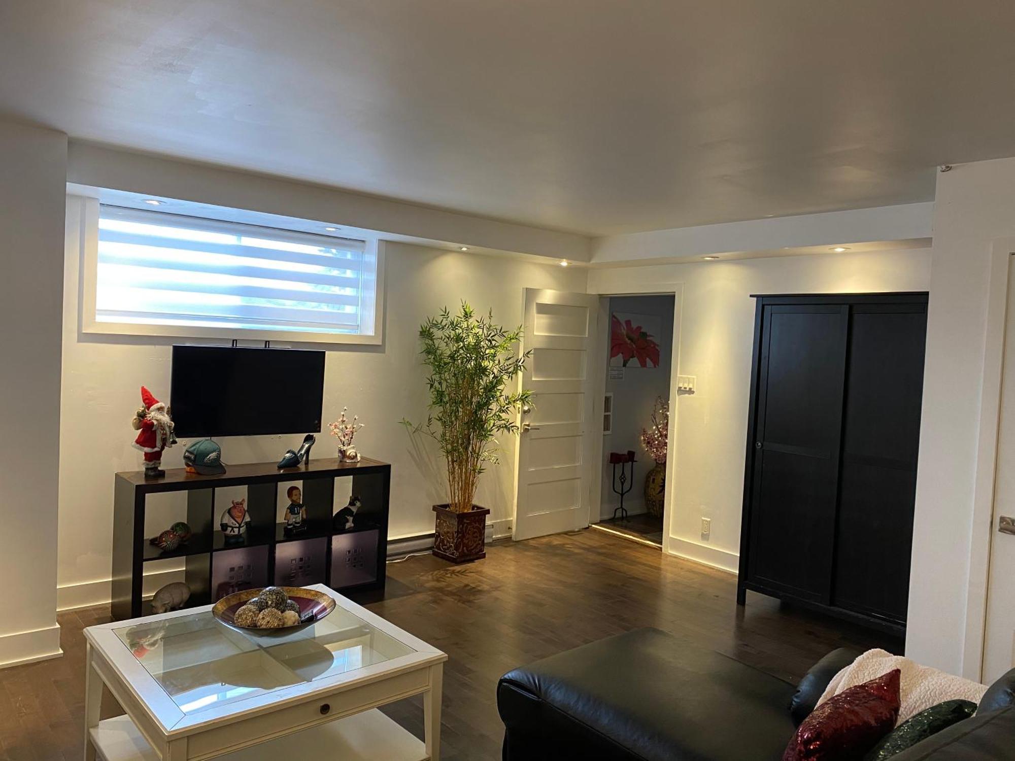 Beautiful Private Full Condo Brossard Eksteriør billede